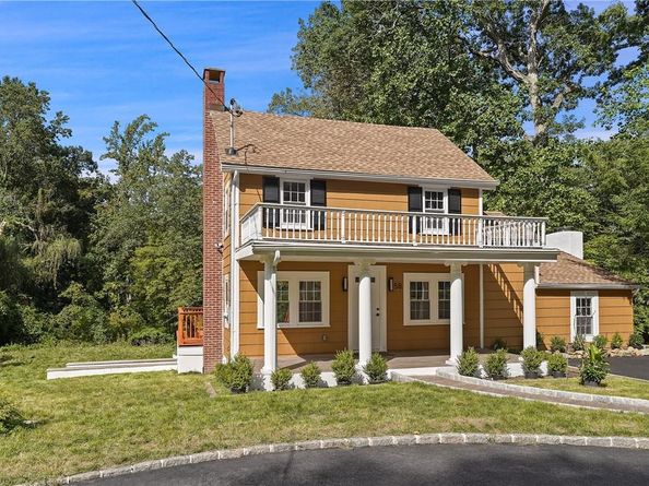 58 Whippoorwill Road E, Armonk NY 10504