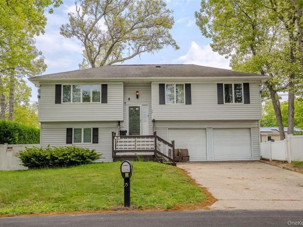 75 Park Avenue, Ronkonkoma NY 11779