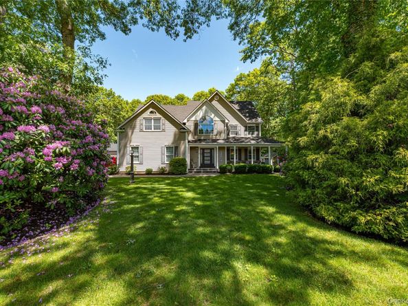 22 Cricket Court, Wading River NY 11792