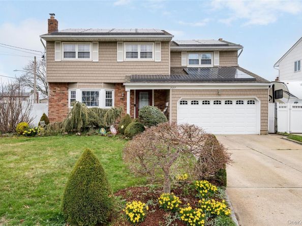 727 Outlook Avenue, West Babylon NY 11704