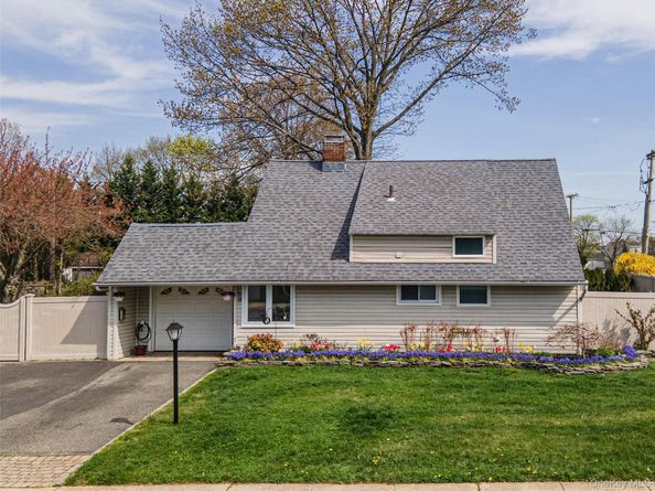 59 Orchid Road, Levittown NY 11756