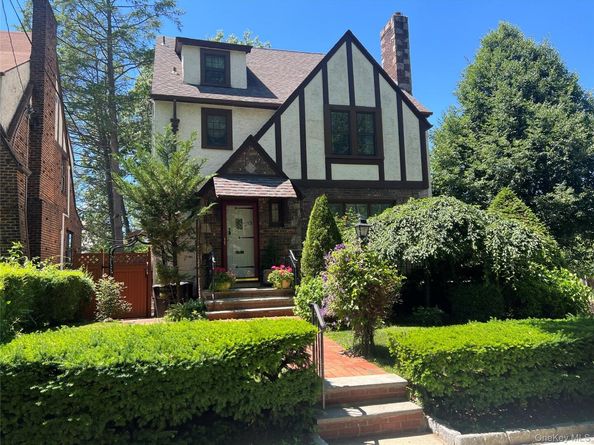 233 Kneeland Avenue, Yonkers NY 10705