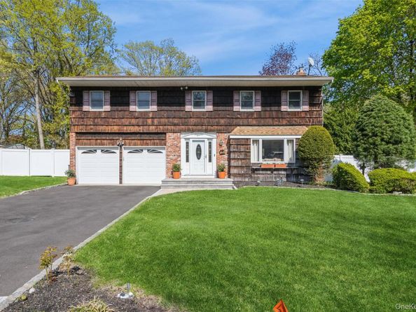 19 Heather Drive, Kings Park NY 11754