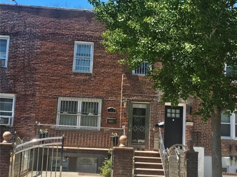 11474 225th Street, Cambria Heights NY 11411