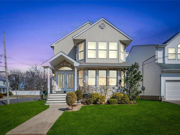 133 Wentworth Avenue, Albertson NY 11507