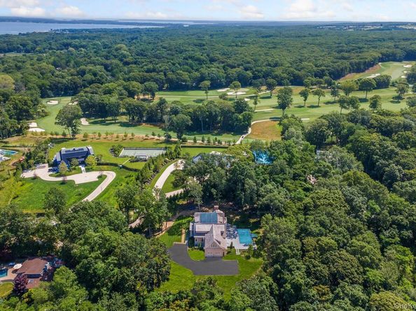 2524 Noyack Rd, Sag Harbor NY 11963