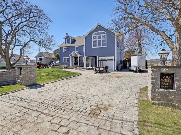 230 W Islip Road, West Islip NY 11795