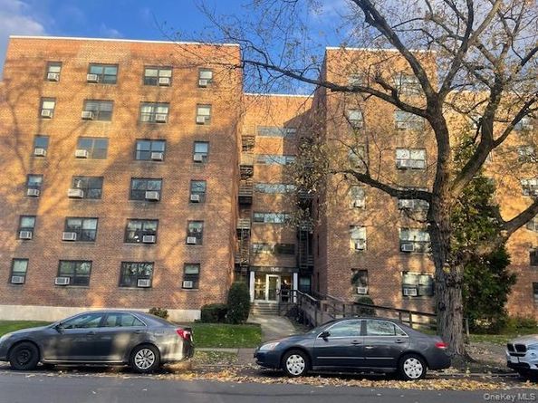 73-45 210 Street 1C, Oakland Gardens NY 11364