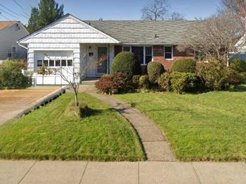 2582 Oceanside Road