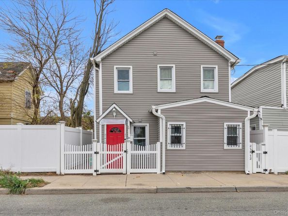 21812 141st Road, Laurelton NY 11413