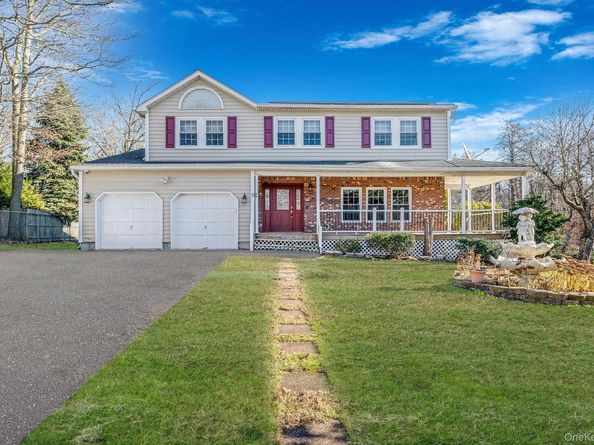 211 N Titmus Drive, Mastic NY 11950