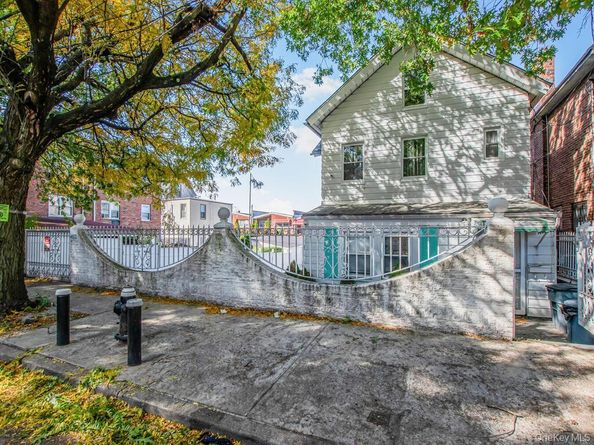 4613 Carpenter Avenue, Bronx NY 10470