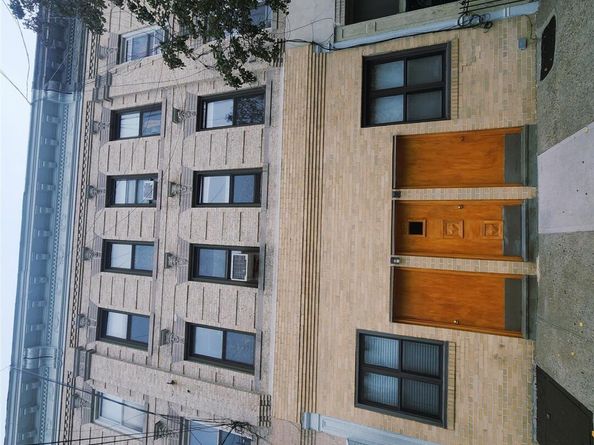 655 Woodward Avenue, Ridgewood NY 11385