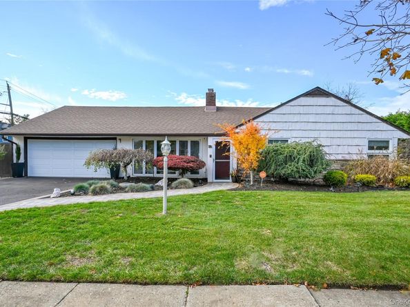 2 Meadow Lane, Rockville Centre NY 11570