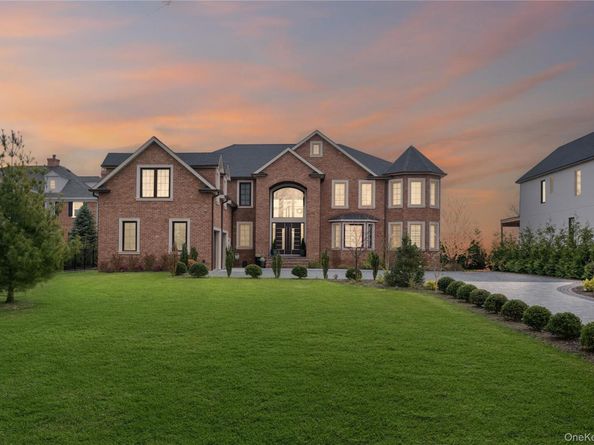 185 Willetts Lane, West Islip NY 11795