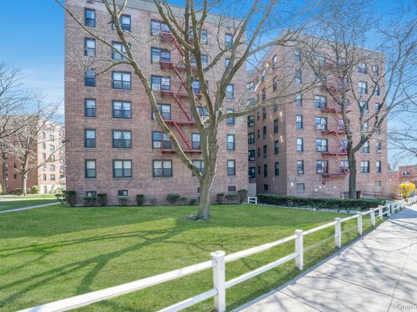 83-85 Woodhaven Boulevard 3L, Woodhaven NY 11421
