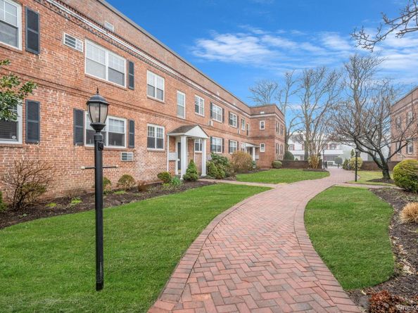 51 Lincoln Avenue D22, Rockville Centre NY 11570