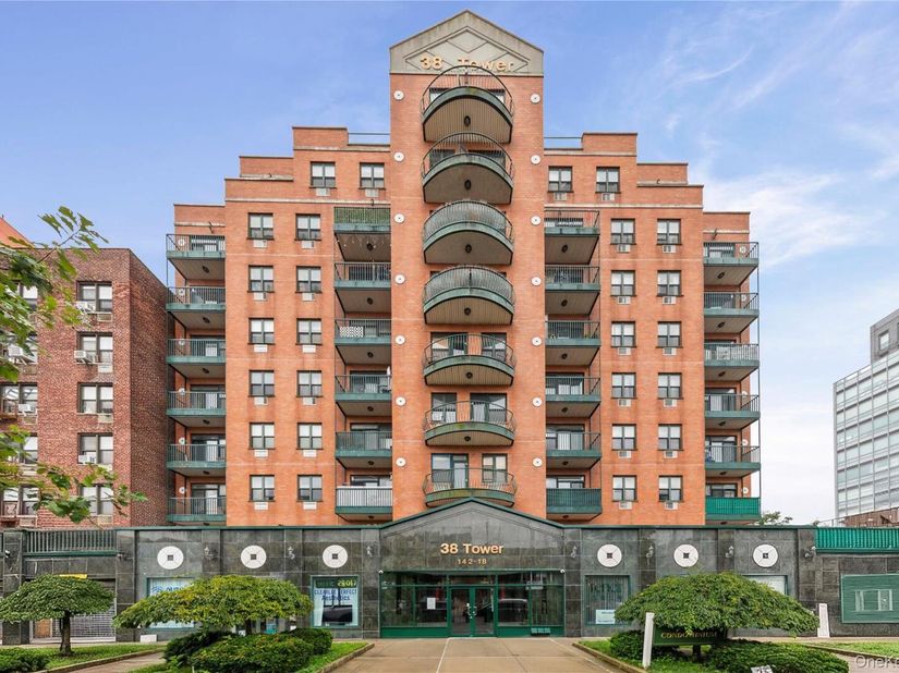 14218 38th Avenue 9C, Flushing NY 11354