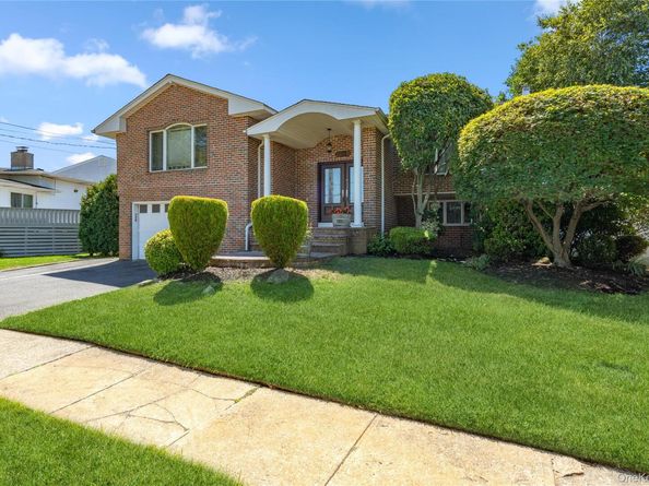 2998 Joyce Lane, Merrick NY 11566