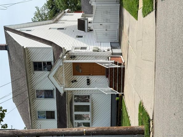 231-22 87 Avenue, Queens Village NY 11427