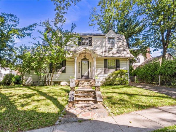 18019 Grand Central Parkway, Jamaica Estates NY 11432