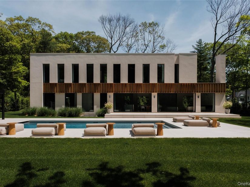 96 Godfrey Lane, Huntington NY 11743
