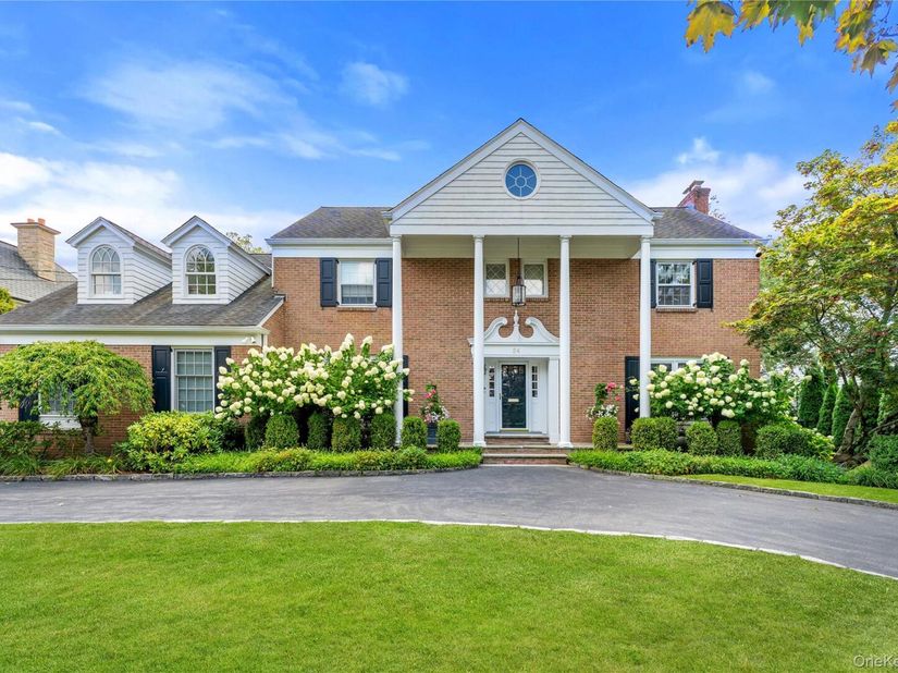24 Cayuga Road, Scarsdale NY 10583
