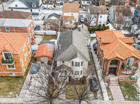 Undisclosed Address #955187, Bayside NY 11361