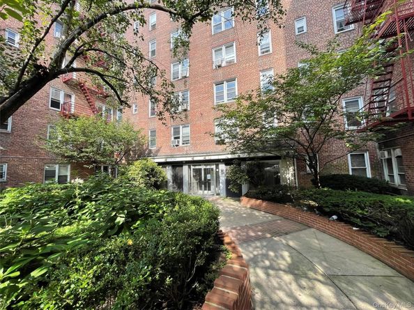 62-59 108 Street 3G, Forest Hills NY 11375