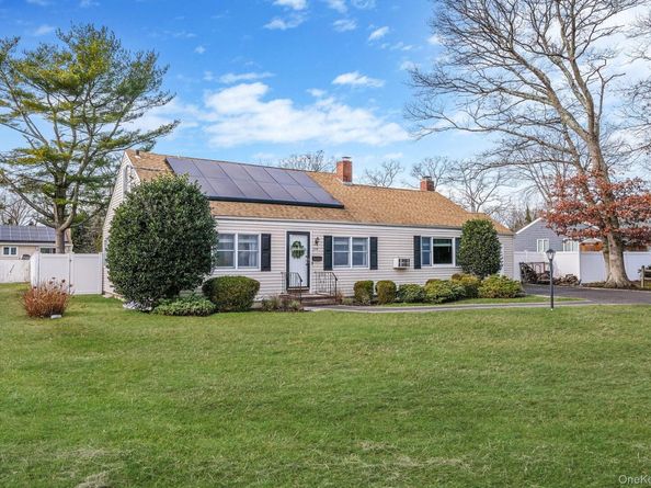 114 Monroe Avenue, Patchogue NY 11772