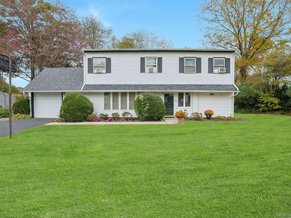 32 Lambert Lane, New Rochelle NY 10804