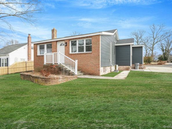 131 Belle Avenue, Ronkonkoma NY 11779