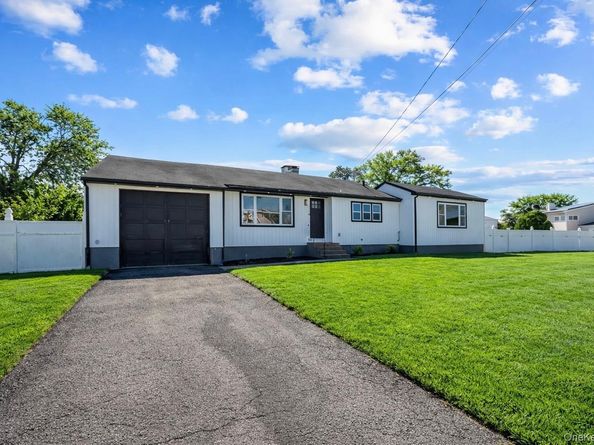 14 Morton Street, Brentwood NY 11717