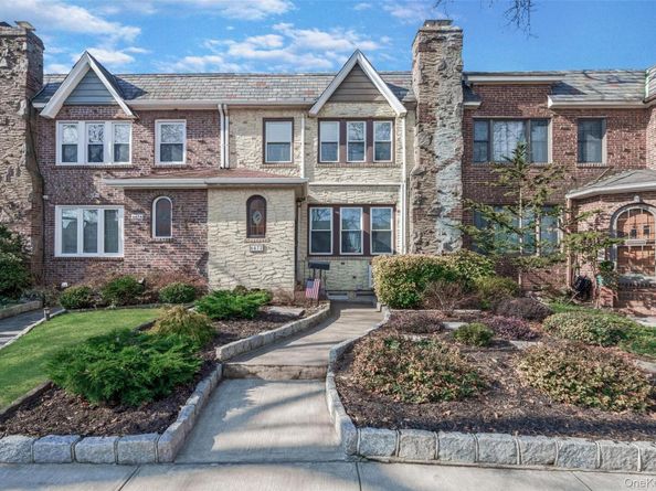 64-72 84th Place, Middle Village NY 11379