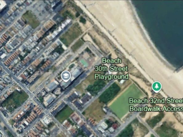 Undisclosed Address #960214, Far Rockaway NY 11691