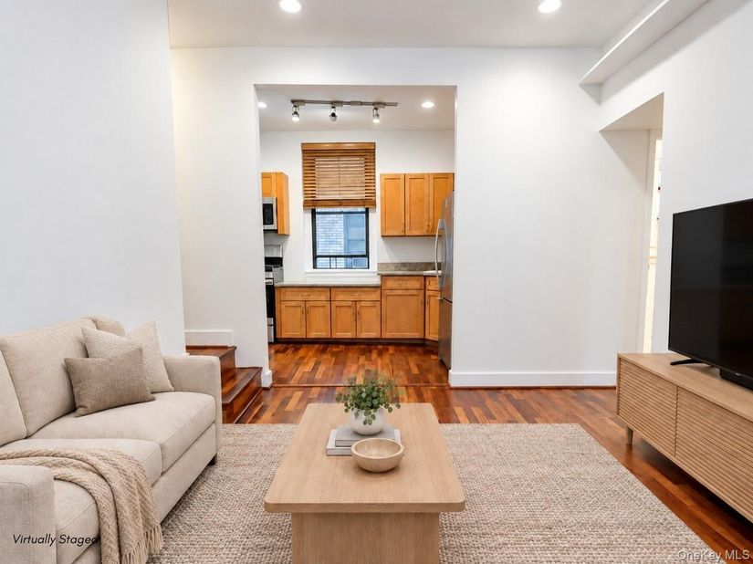 21-28 35 Street 1G, Astoria NY 11105