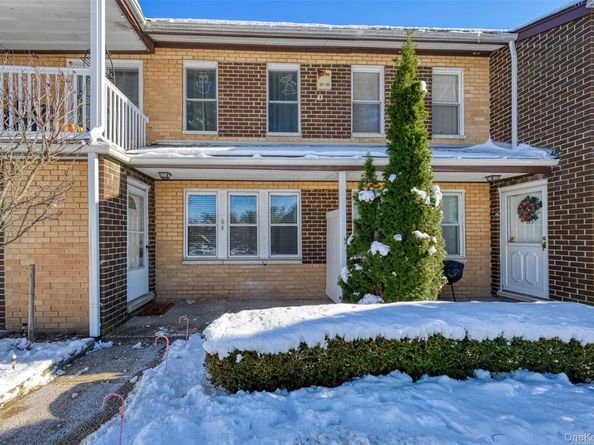 64 Artist Lake Drive, Middle Island NY 11953