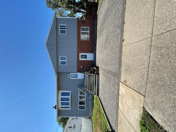 300 Branch Avenue, Freeport NY 11520