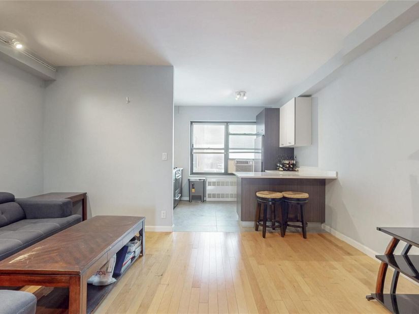99-05 63rd Dr 11R, Rego Park NY 11374