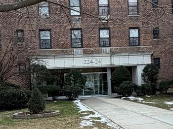 224-24 Union Turnpike