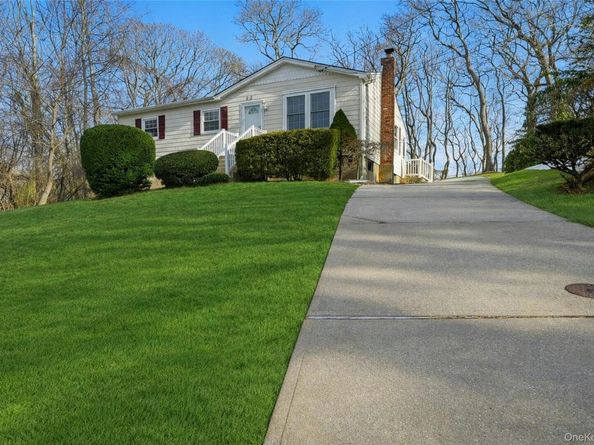 23 Amagansett Drive, Sound Beach NY 11789