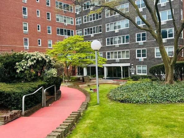 164-20 Highland Avenue 9G, Jamaica NY 11580