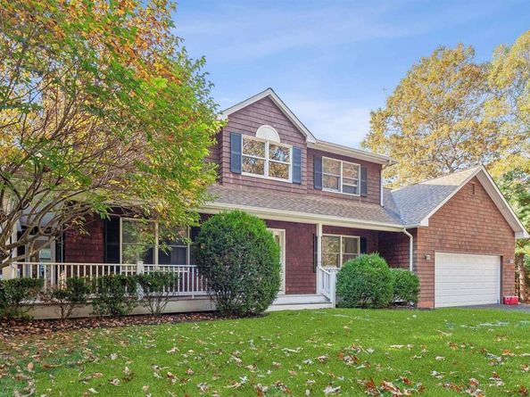 67 Straight Path, Southampton NY 11968