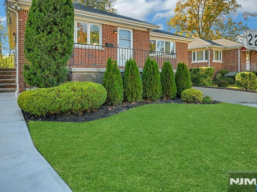 228 Forest Road, Fort Lee NJ 07024