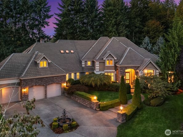 20450 NE 71st Street, Redmond WA 98053