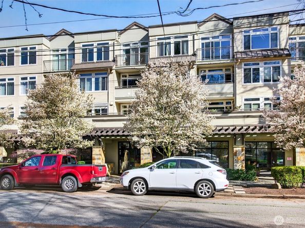18 Dravus Street 407, Seattle WA 98109