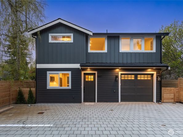 8817 Densmore Avenue N, Seattle WA 98103