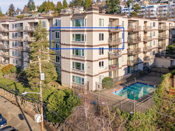 2253 Gilman Drive W