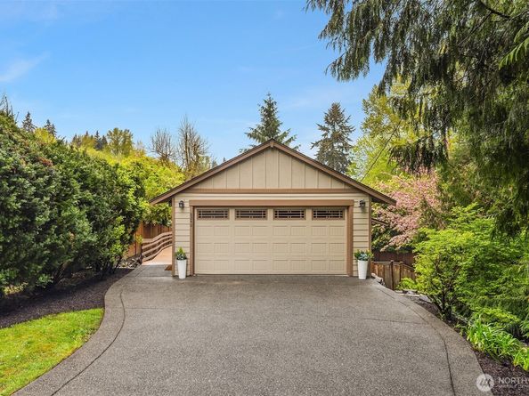 6240 NE 204th Place, Kenmore WA 98028
