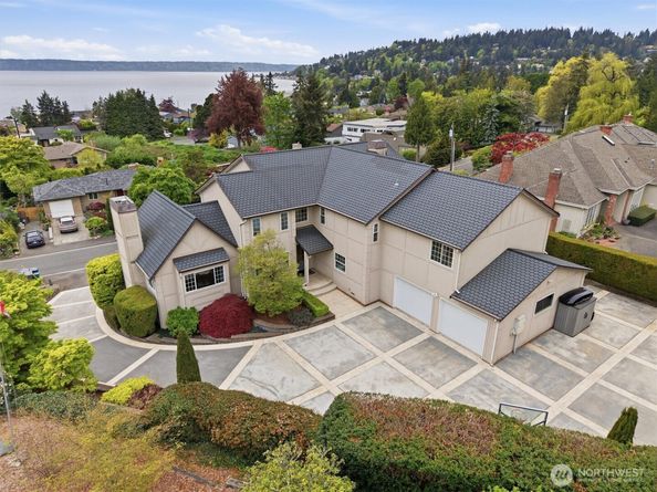 18124 Riviera Place SW, Normandy Park WA 98166